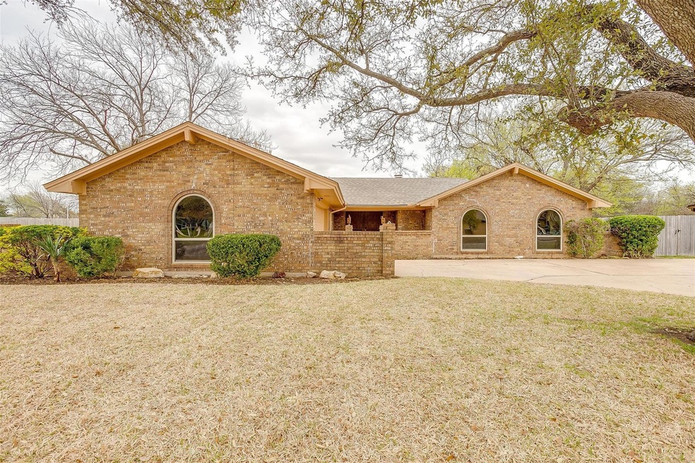 6701 Contento St, Fort Worth, TX 76133 - photo 1