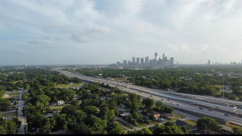 3210 Jewel St, Houston, TX 77026 - photo 1