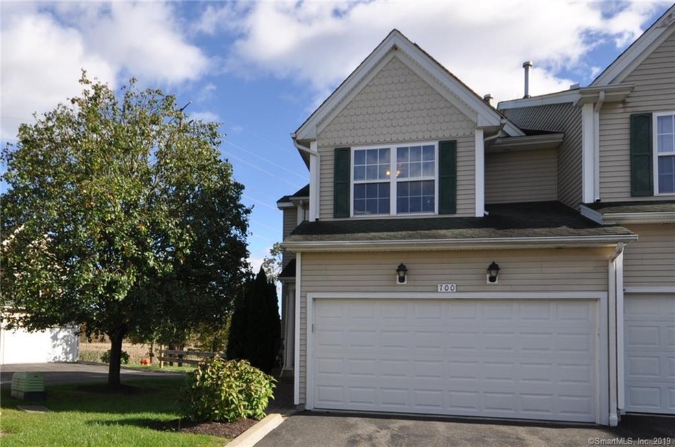 700 Lexington Blvd unit 700, Bethel, CT 06801 - photo 1