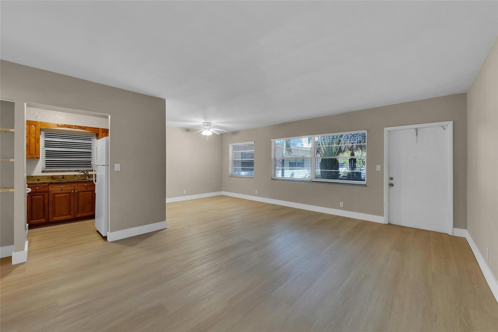 Spacious living room / dining room of this great 2