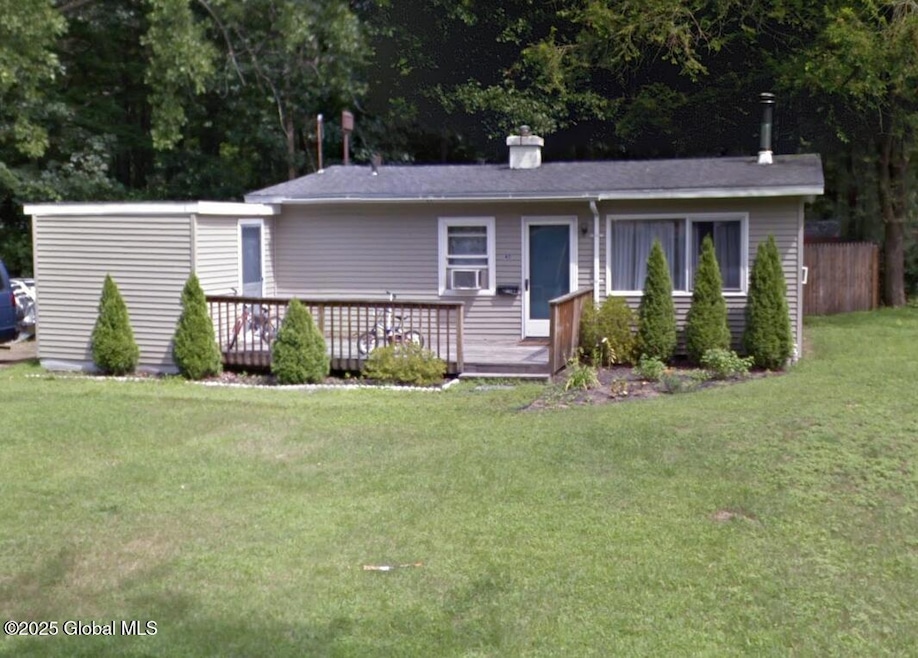 40 Sherwood Dr, Latham, NY 12110 - photo 1