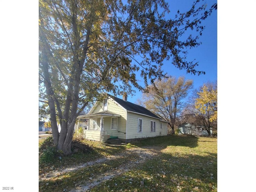 3920 E 32nd St, Des Moines, IA 50317 - photo 1