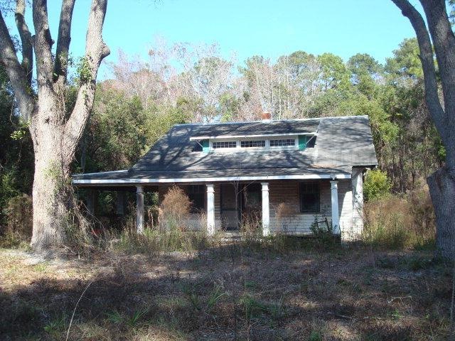 127 Hodges Dr, Brunswick, GA 31520 - photo 1