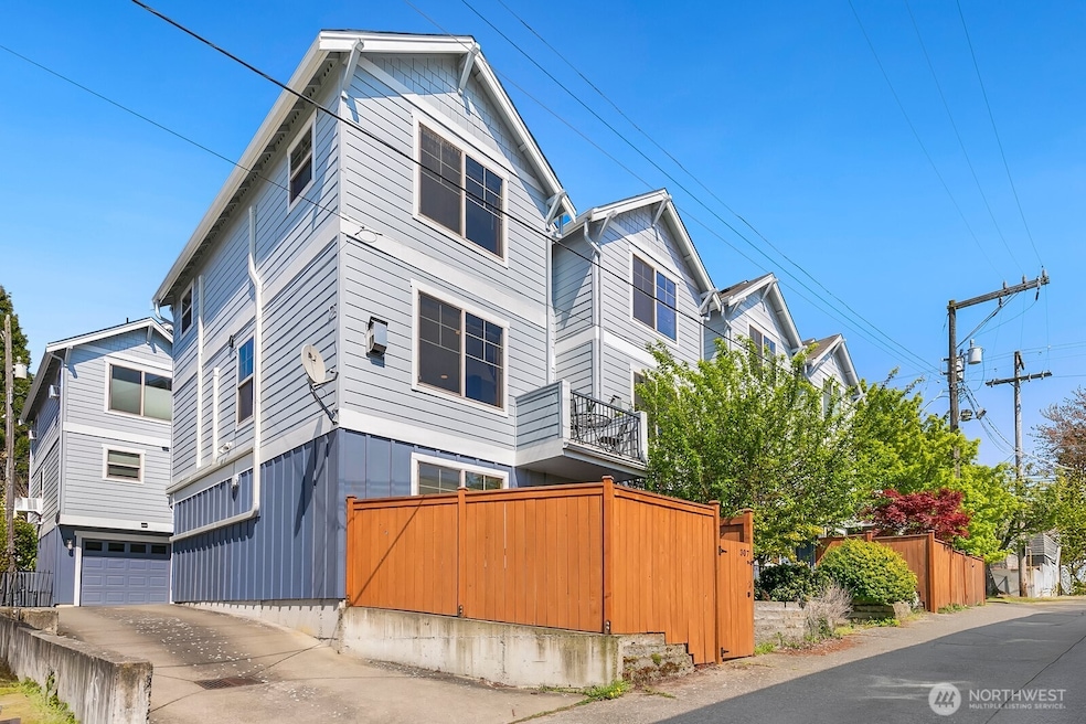 Sold $699,999 • Co-Listing Agent