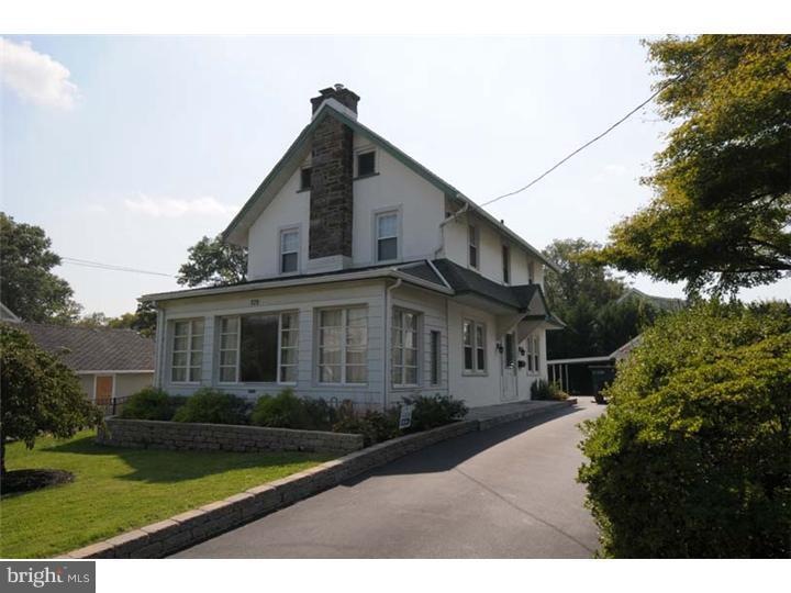 529 E Manoa Rd, Havertown, PA 19083 - photo 1