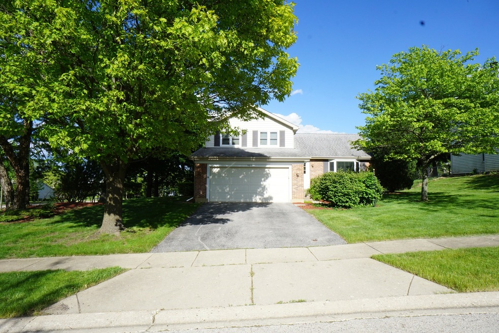 505 W Parkview Terrace, Algonquin, IL 60102 - photo 1
