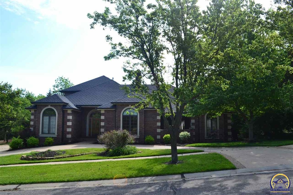 3806 SW Clarion Park Dr, Topeka, KS 66610 - photo 1