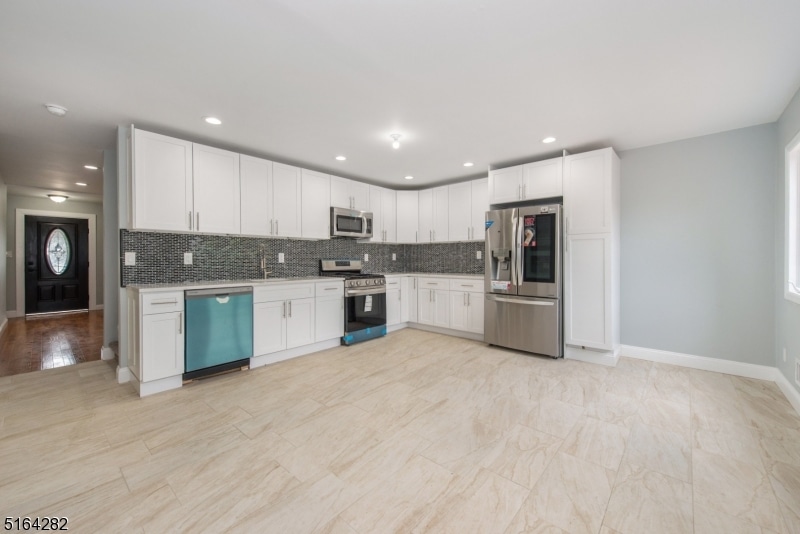 162 Richmond Ave unit 164, Paterson, NJ 07502 - photo 1