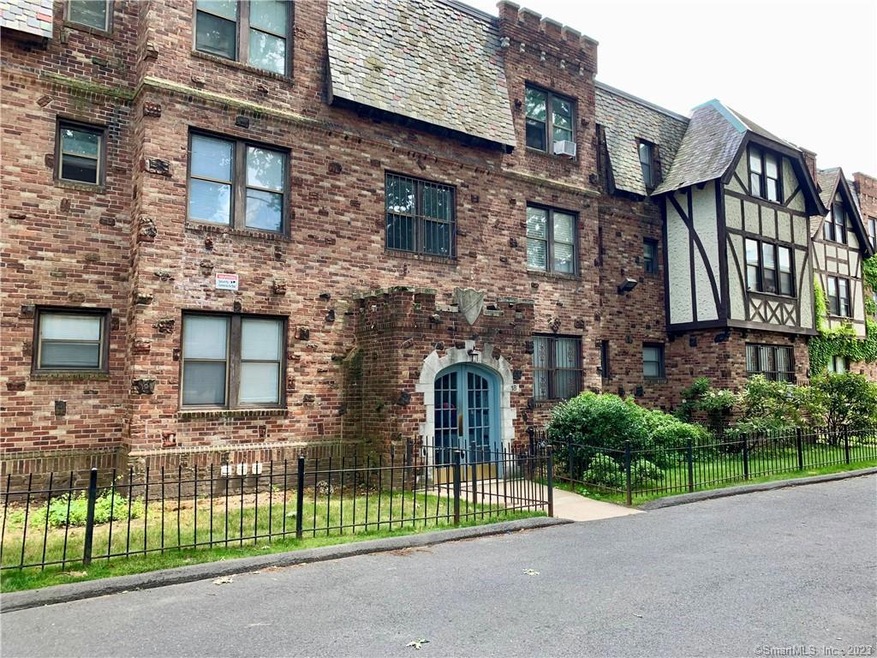 18 Townley St unit F1, Hartford, CT 06105 - photo 1