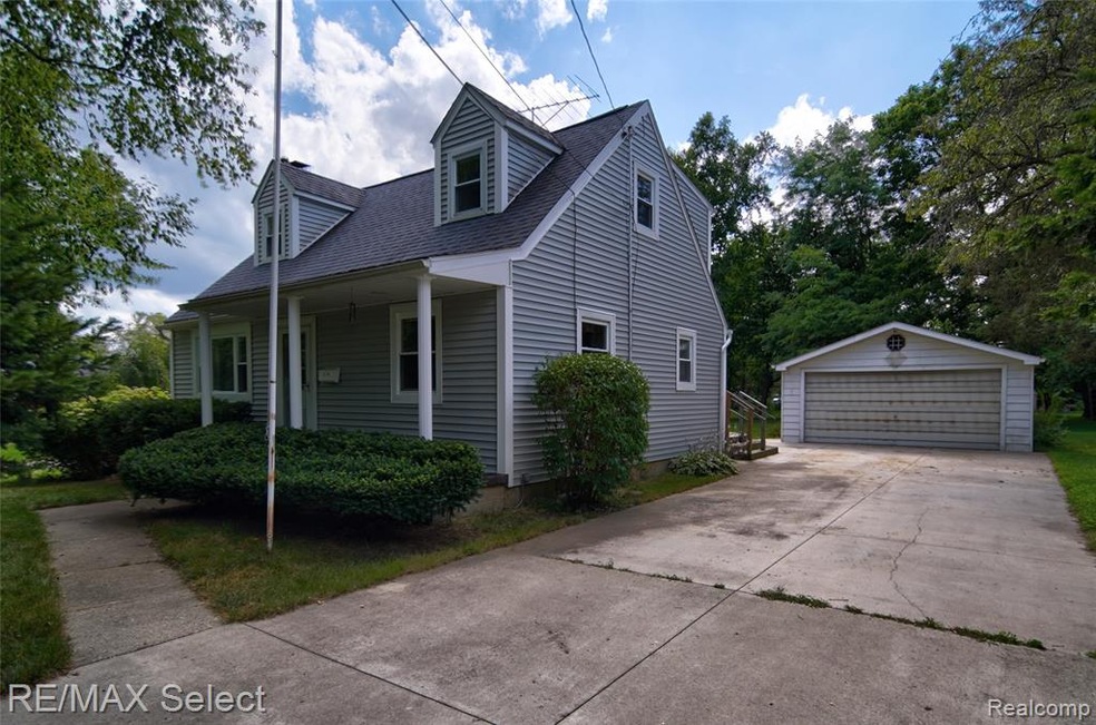 5104 School Street 06.jpg