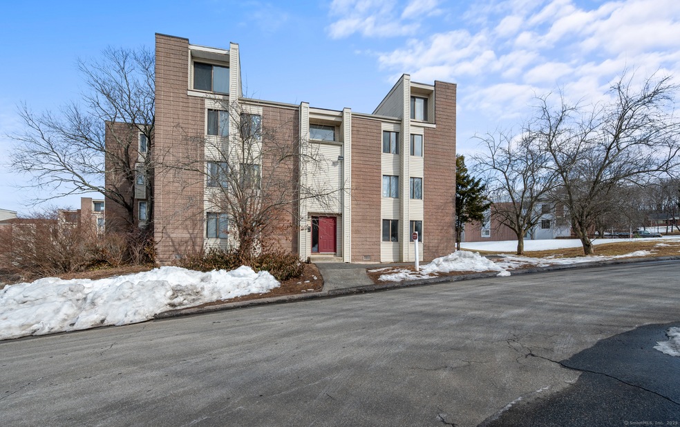 Sold $124,000 • Co-Listing Agent