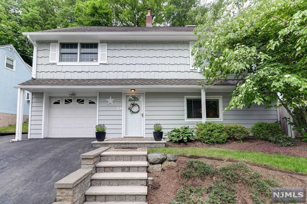 13 Beech Ct, Ringwood, NJ 07456 - photo 1