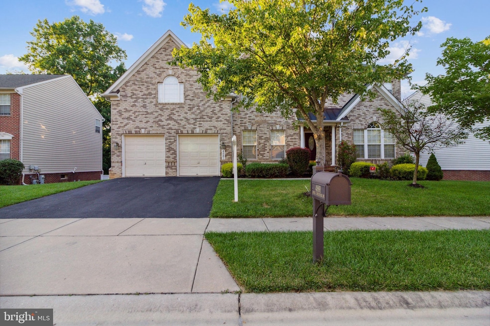 4881 Royal Coachman Dr, Elkridge, MD 21075 - photo 1