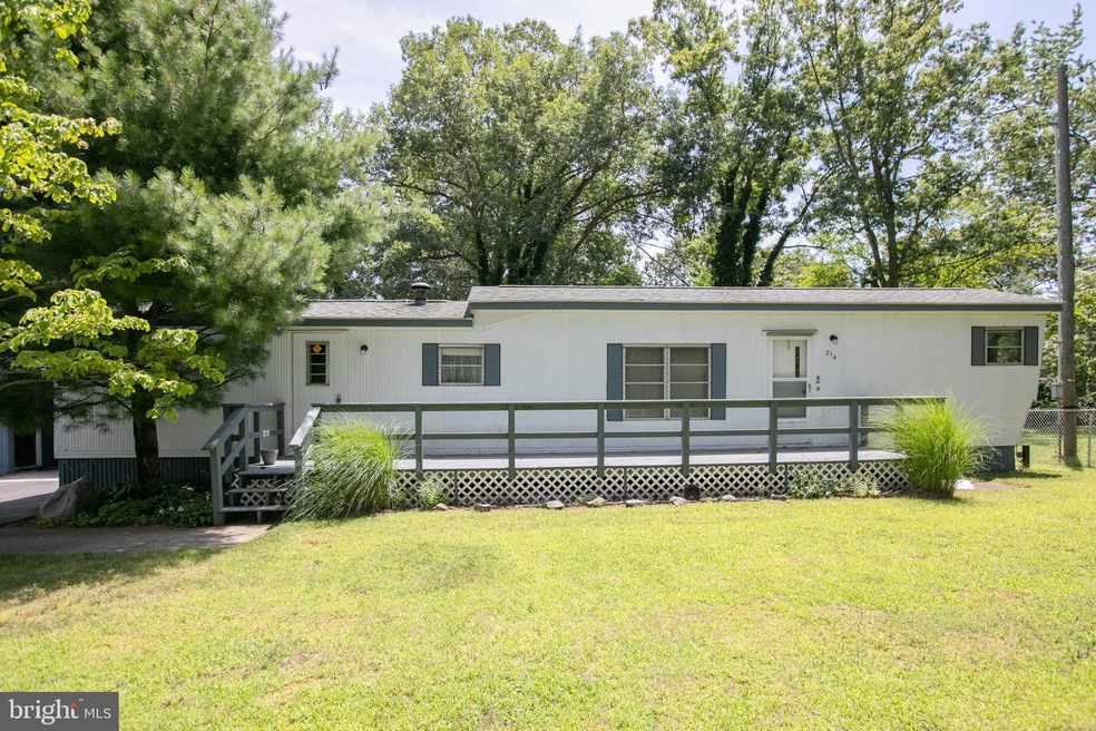 214 Dewey Ave, Williamstown, NJ 08094 - photo 1