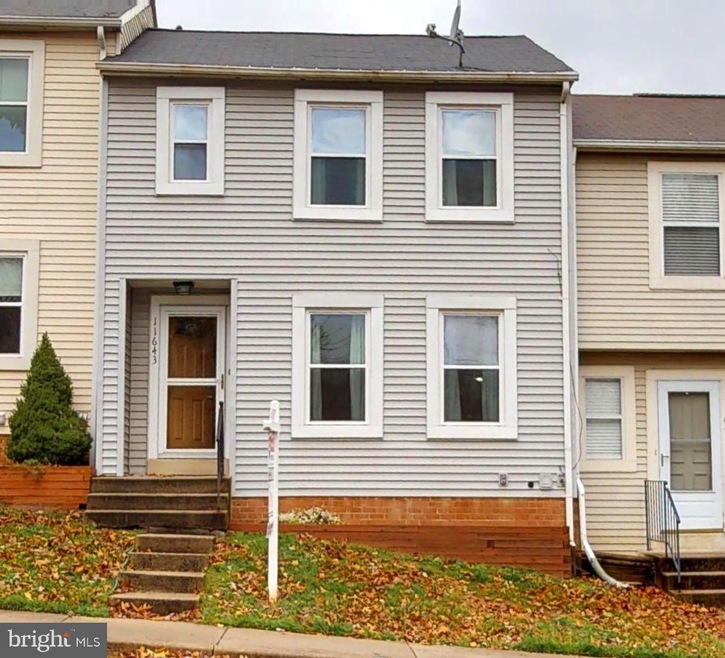 11643 Summer Oak Dr, Germantown, MD 20874 - photo 1