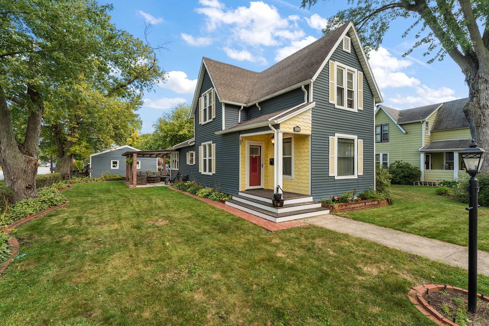 422 Jefferson Ave, Chesterton, IN 46304 - photo 1