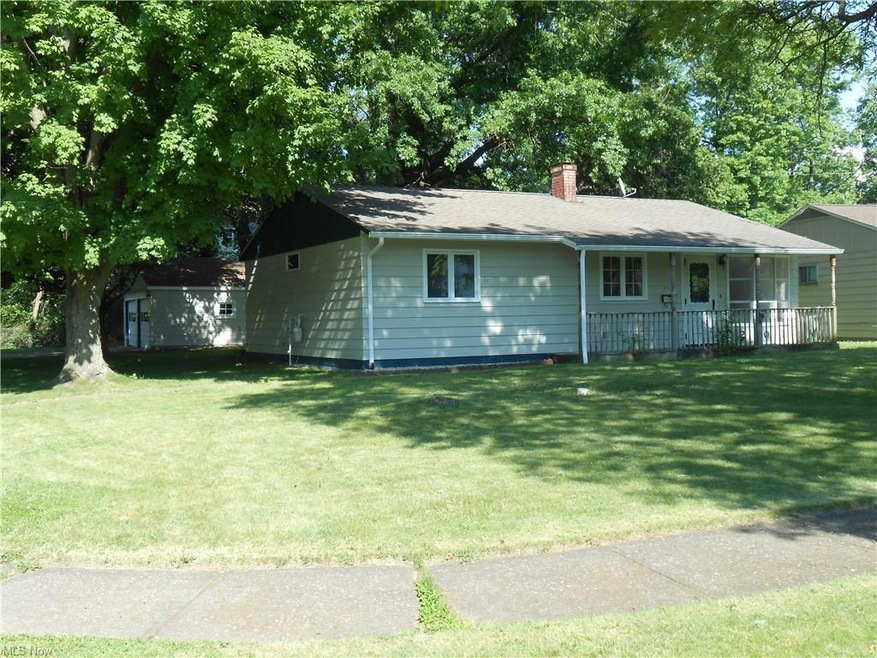 201 Erieview Blvd, Sheffield Lake, OH 44054 - photo 1