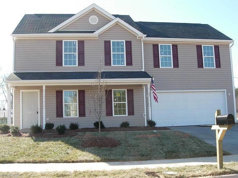 2010 Blue Rock Ct, Greensboro, NC 27405 - photo 1