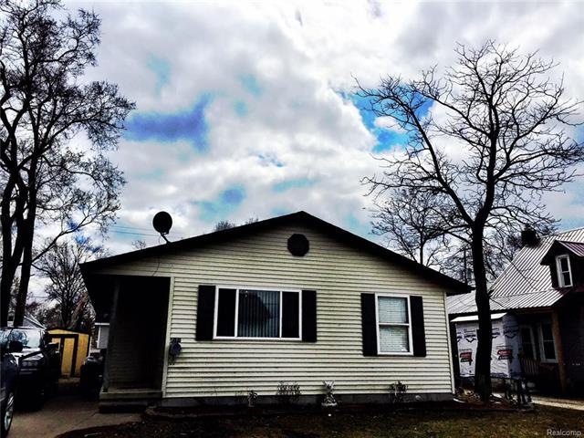 Welcome home to this 1440 SF ranch!