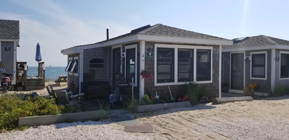 Front/side of cottage #11