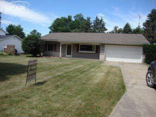 1107 Hanover St, Owosso, MI 48867 - photo 1