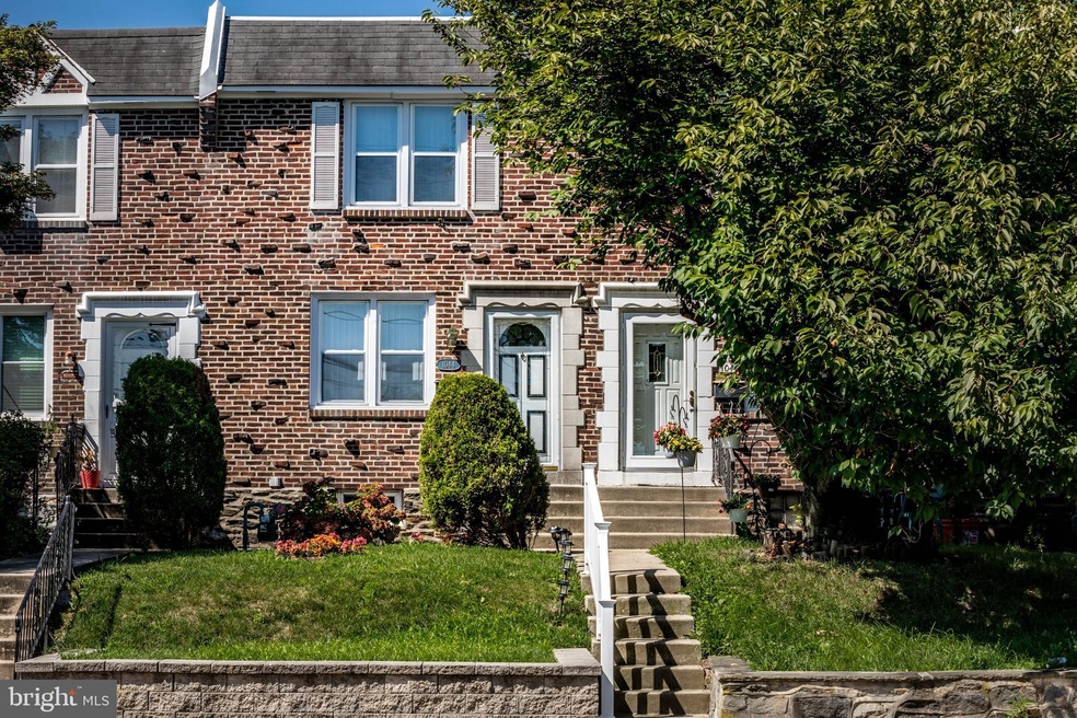 1044 W Ashland Ave, Glenolden, PA 19036 - photo 1