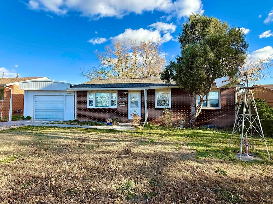 3331 Belaire Ave, Cheyenne, WY 82001 - photo 1