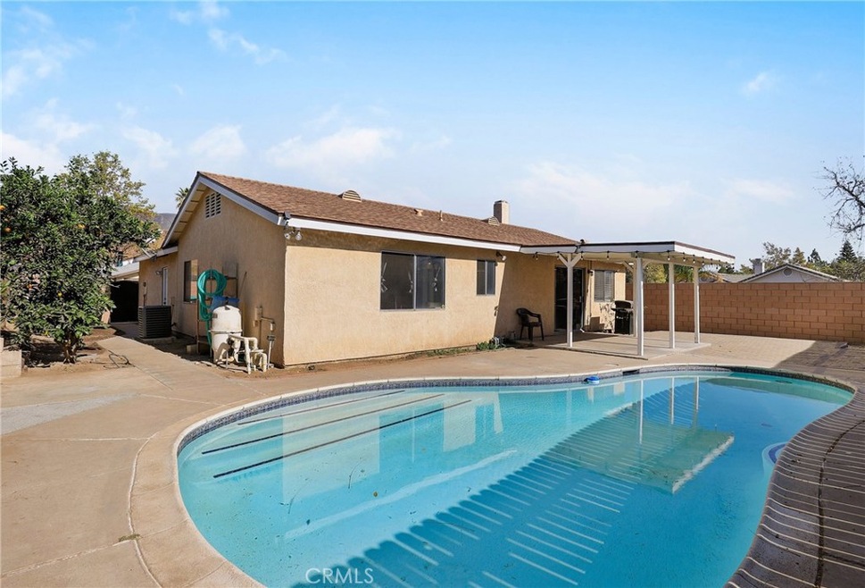 1905 Universal Ave, San Bernardino, CA 92407 - photo 1