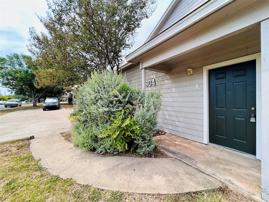 For Rent $1,195/month