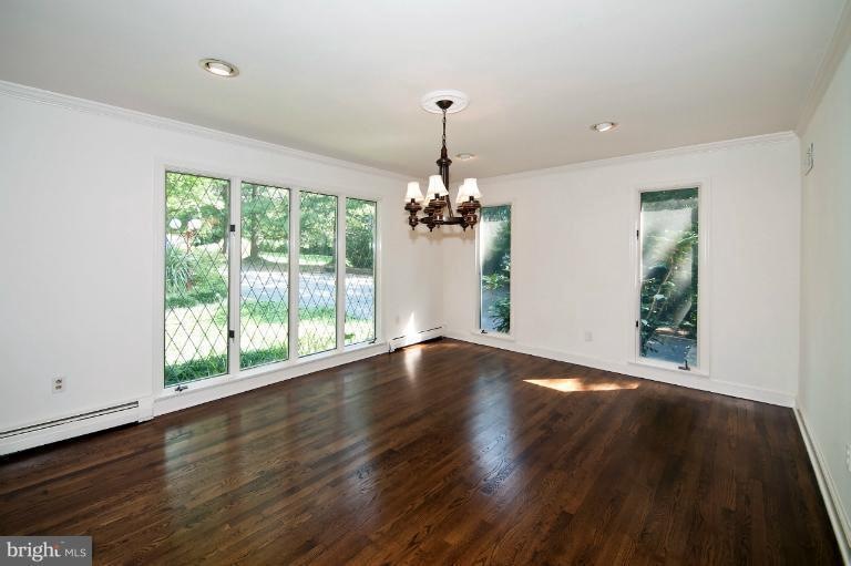 9601 Weathered Oak Ct, Bethesda, MD 20817 - photo 1