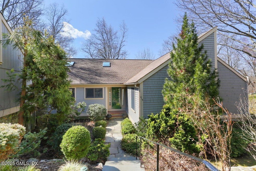 415 W Lyon Farm Dr unit 415, Greenwich, CT 06831 - photo 1
