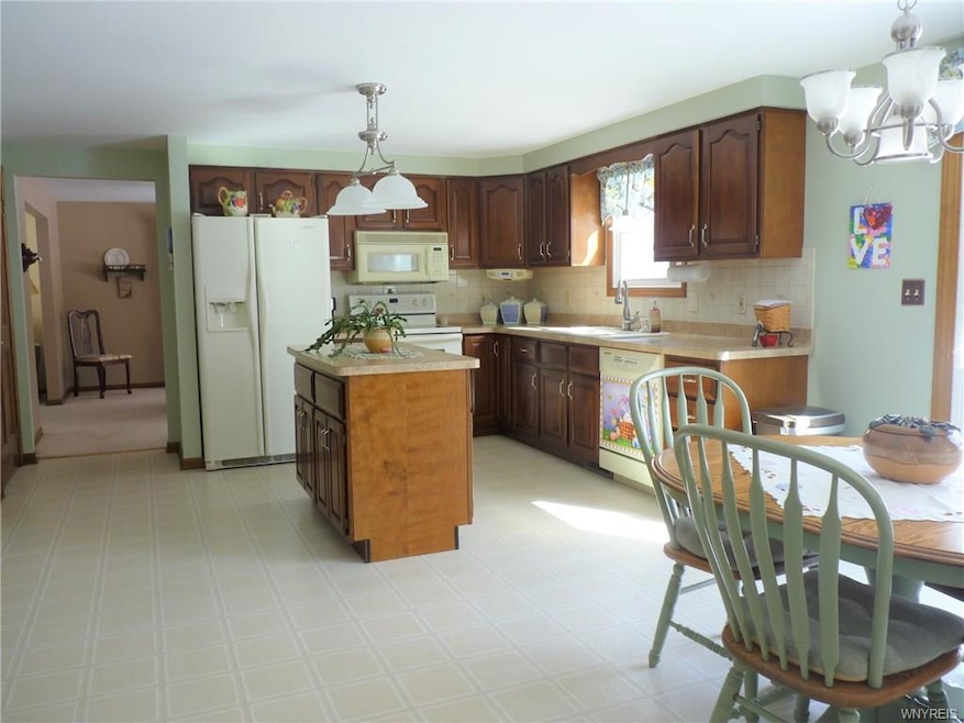 417 Homestead Dr, North Tonawanda, NY 14120 - photo 1