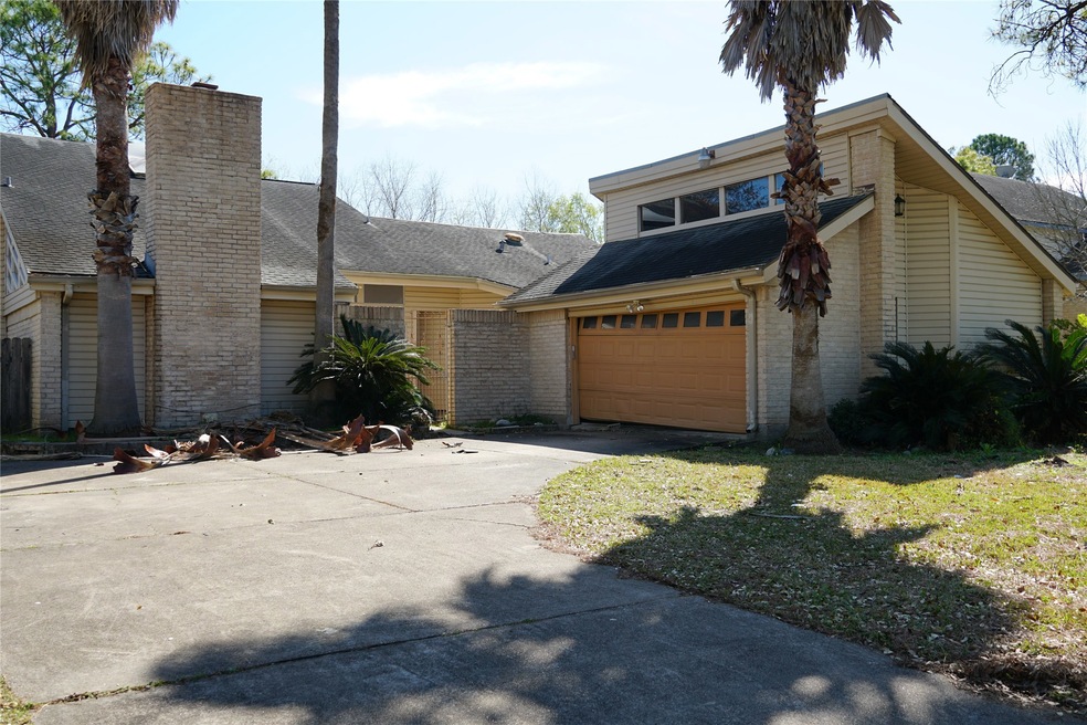7818 Antoine Dr, Houston, TX 77088 - photo 1