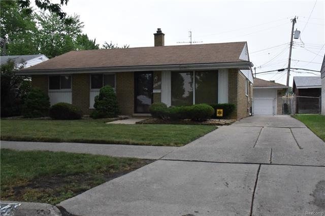 30302 Blossom St, Roseville, MI 48066 - photo 1