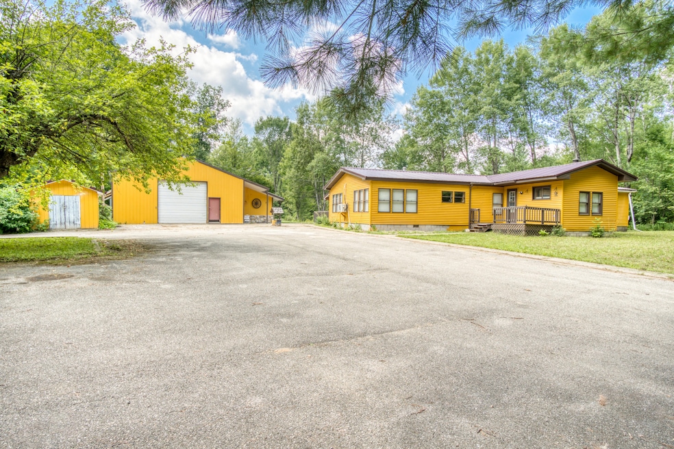 8271 N Lakola Rd, Tustin, MI 49688 - photo 1