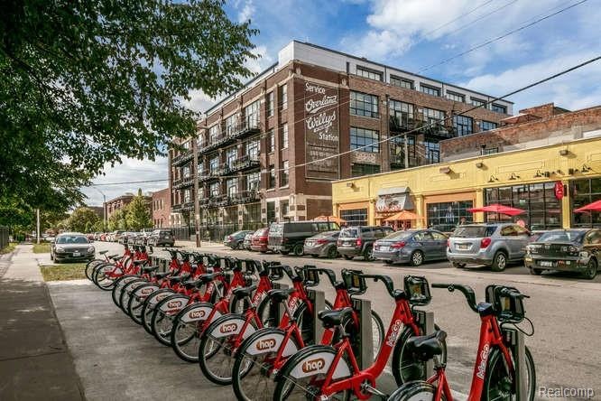444 W Willis St Detroit MI-small-036-40-AS5R9535-6