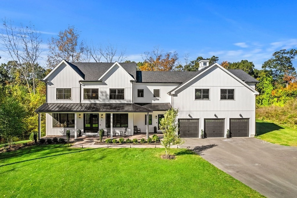 35 Hitching Post Rd, North Andover, MA 01845 - photo 1