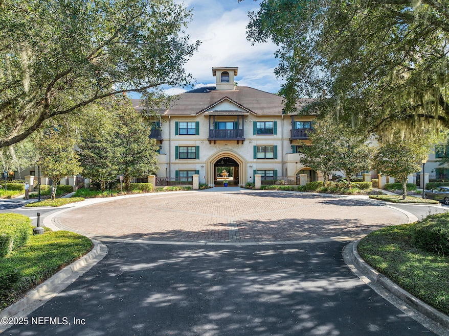 41-web-or-mls-965 Registry Blvd_041