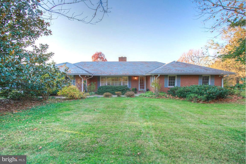 1202 Doves Cove Rd, Towson, MD 21286 - photo 1