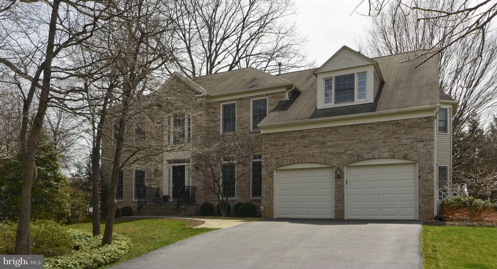 8517 Wolftrap Rd, Vienna, VA 22182 - photo 1