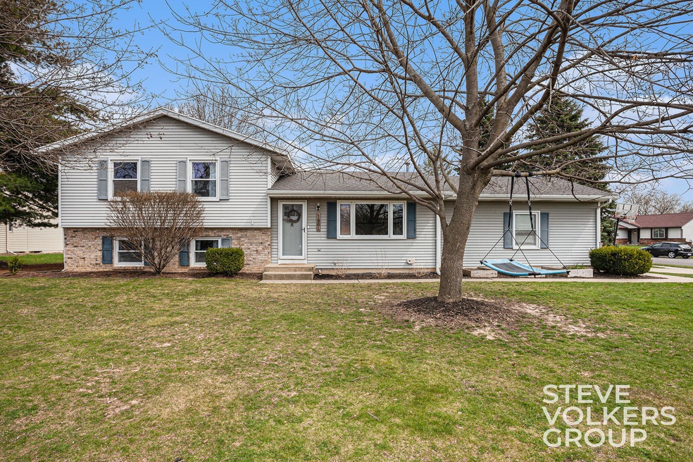 1841 Forest Lake Drive SE, Kentwood