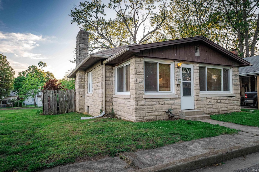 817 N Canal St, Mount Vernon, IN 47620 - photo 1