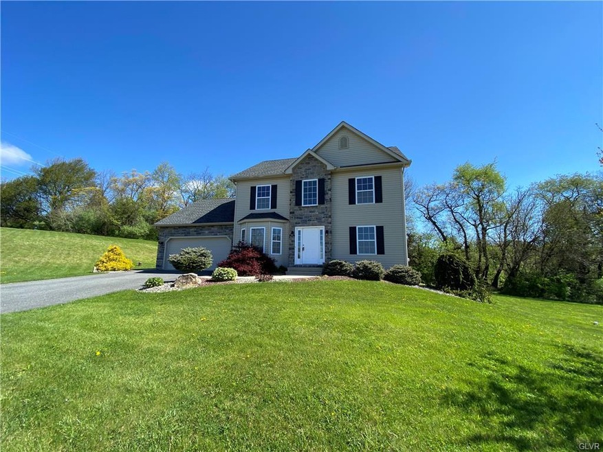 2760 Maefield Rd, Bath, PA 18014 - photo 1