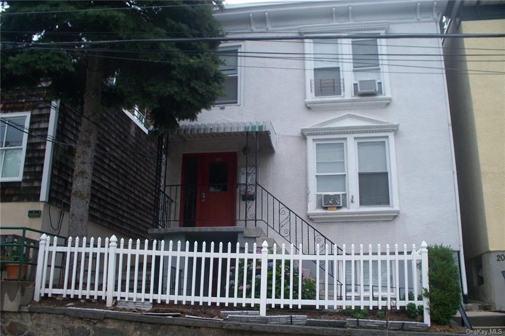 22 N Astor St unit 2nd floor, Irvington, NY 10533 - photo 1