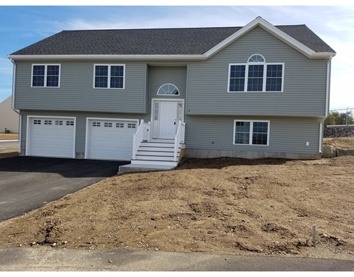 2 Pzegeo Cir, Peabody, MA 01960 - photo 1