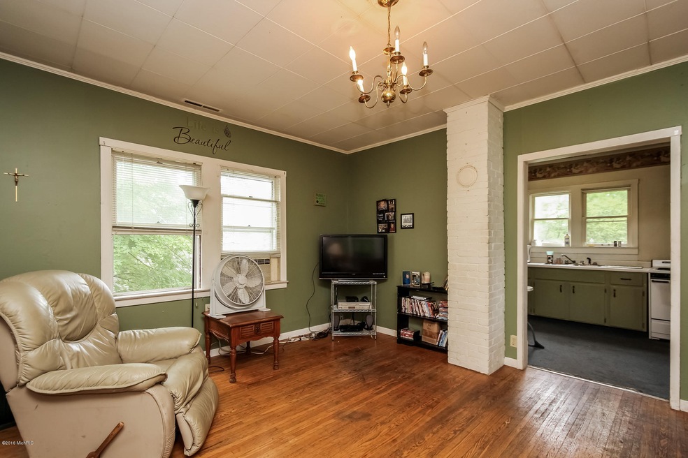 013-Living_Room-3005197-medium