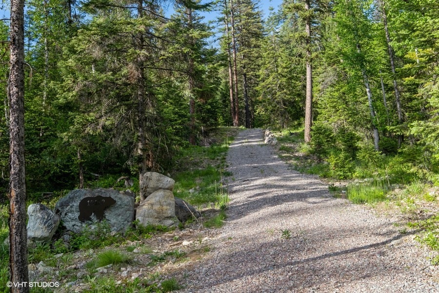 driveway entry with custom entry signage