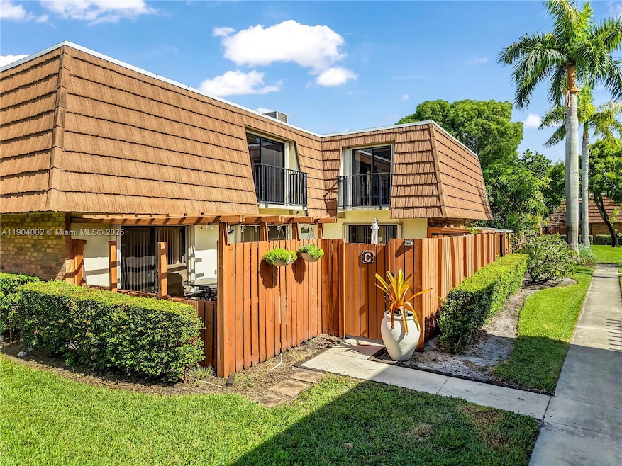 9109C SW 20th St, Davie, FL 33324 - photo 1