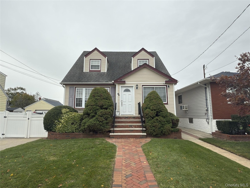 46 Copiague St unit 2, Valley Stream, NY 11580 - photo 1