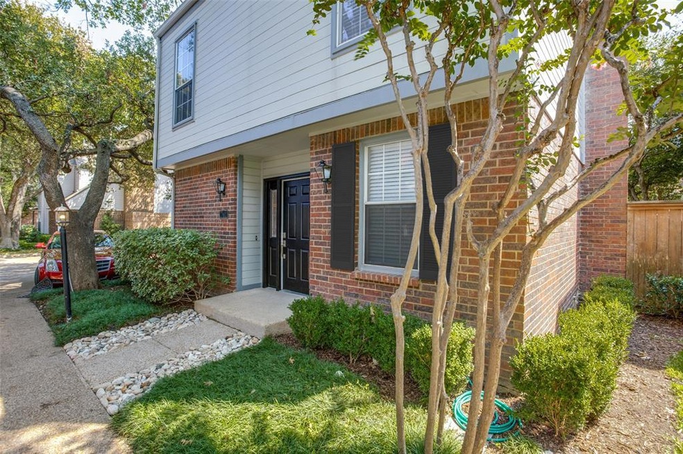 This Spacious Home is COMPLETELY FREE STANDING, wi